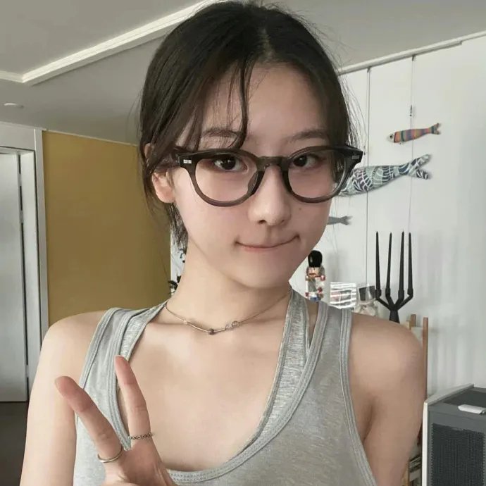 拥抱星星的月亮