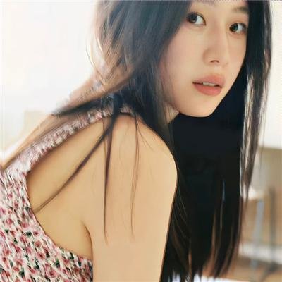 只在那里发光